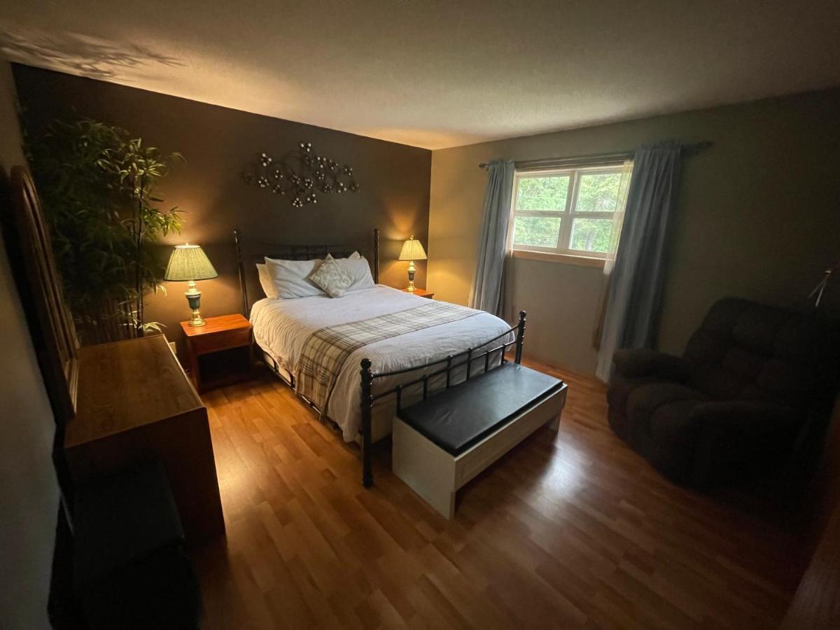 Blaeberry Valley Vacation Rentals Голден Экстерьер фото