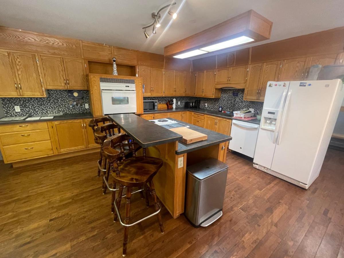 Blaeberry Valley Vacation Rentals Голден Экстерьер фото