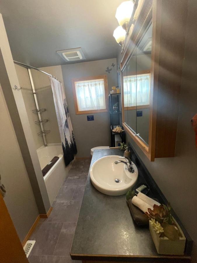 Blaeberry Valley Vacation Rentals Голден Экстерьер фото