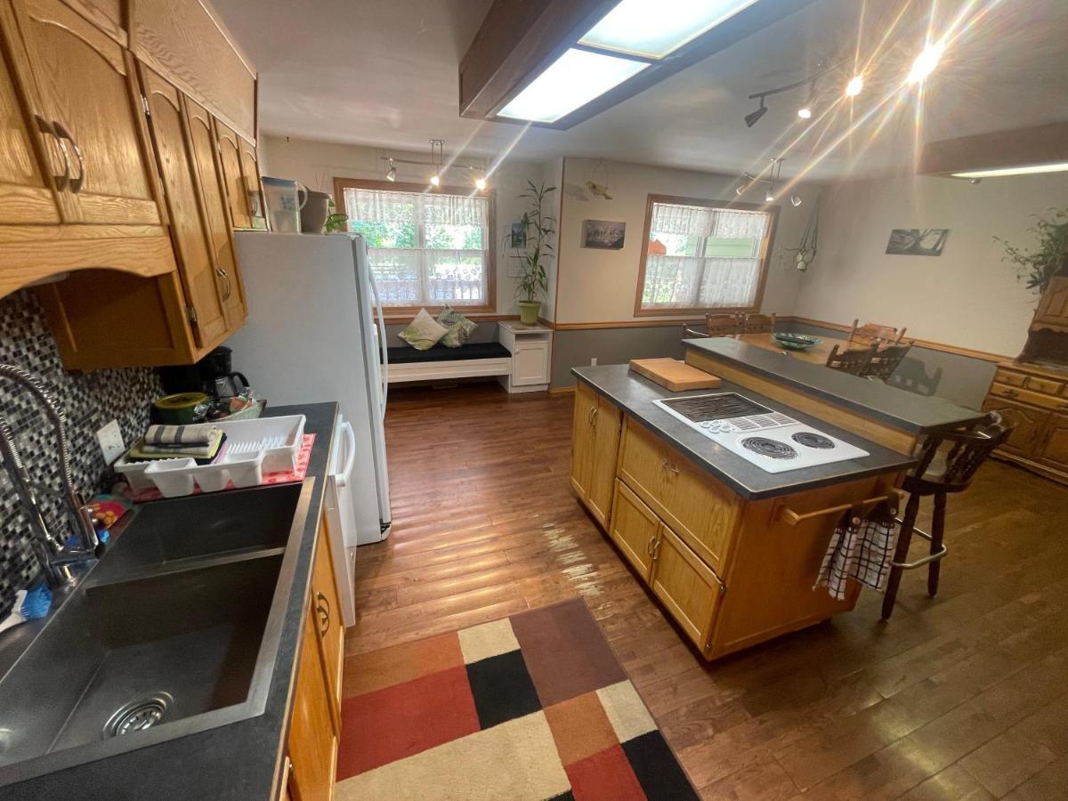 Blaeberry Valley Vacation Rentals Голден Экстерьер фото